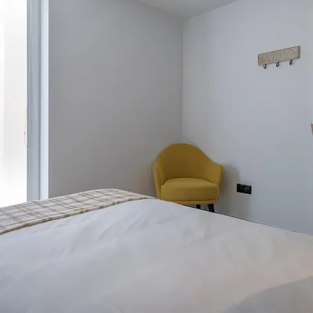 Amazing 3bdr Duplex In By Lovelystay *